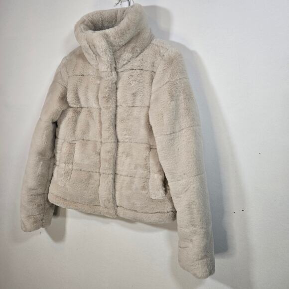 Altar'd State Faux Fur Cream Color Women's Jacket. Size S. - Picture 3 of 9
